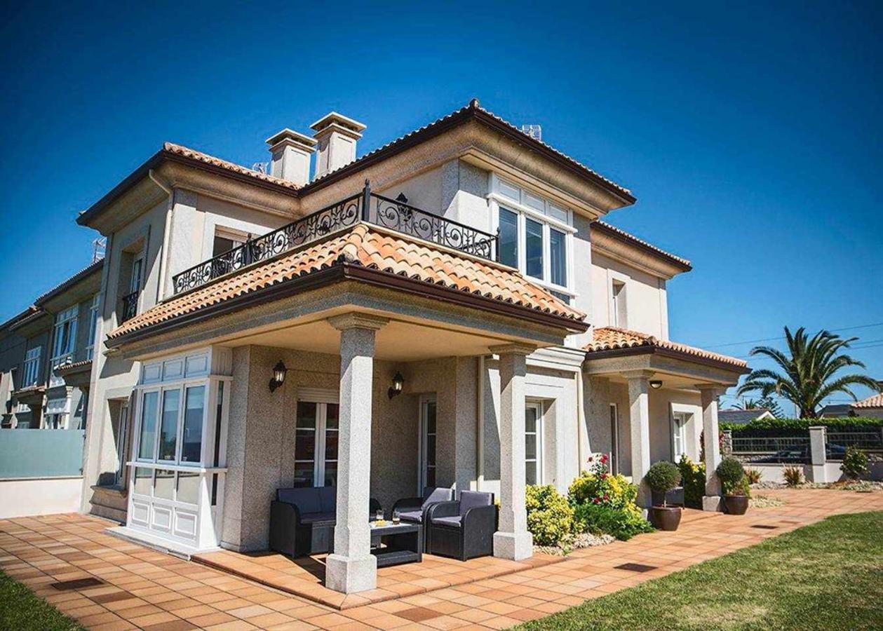 Chalet Pareado Con Jardin En 1ª Linea De Mar Villa Burela Eksteriør billede