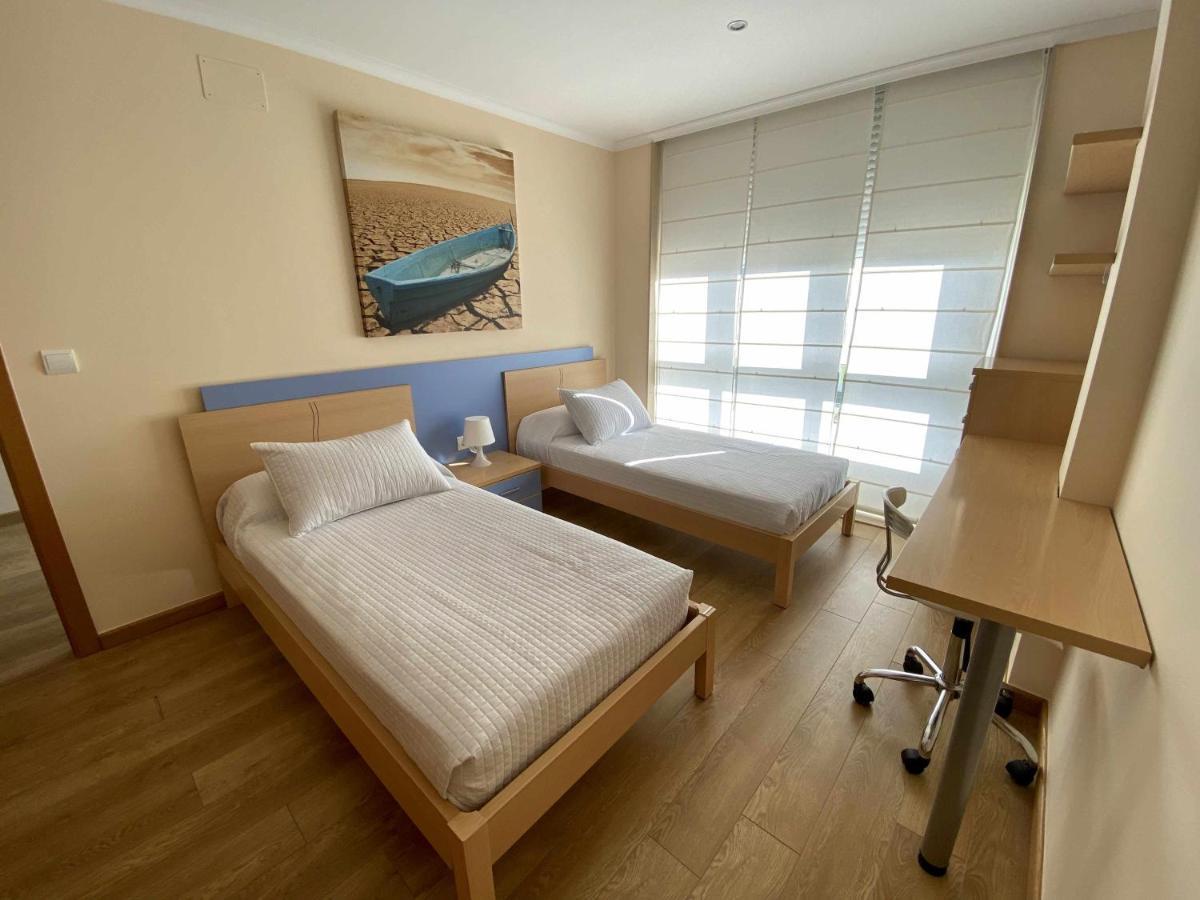 Chalet Pareado Con Jardin En 1ª Linea De Mar Villa Burela Eksteriør billede