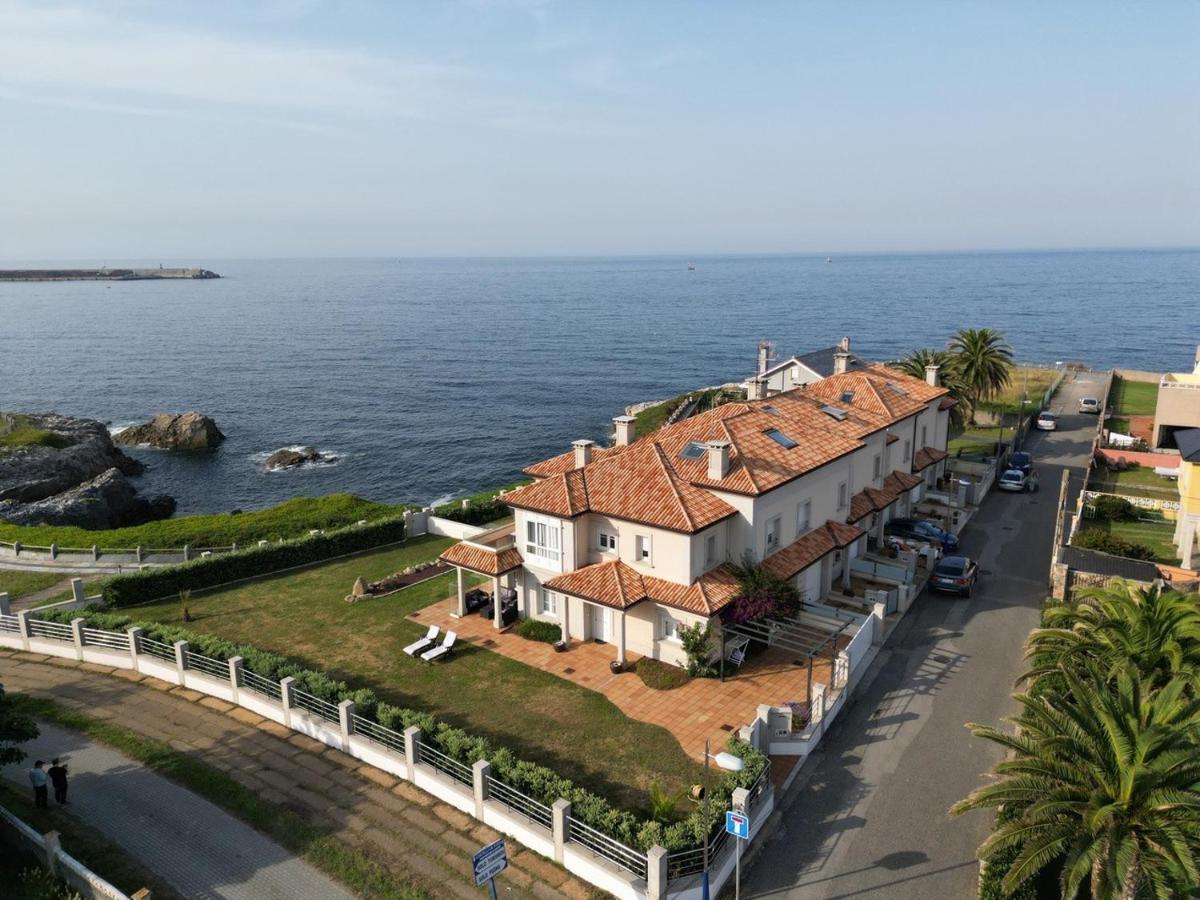 Chalet Pareado Con Jardin En 1ª Linea De Mar Villa Burela Eksteriør billede